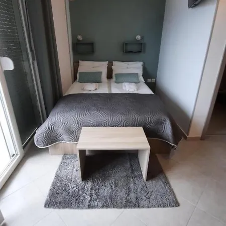 M, Kallikratia Apartment
